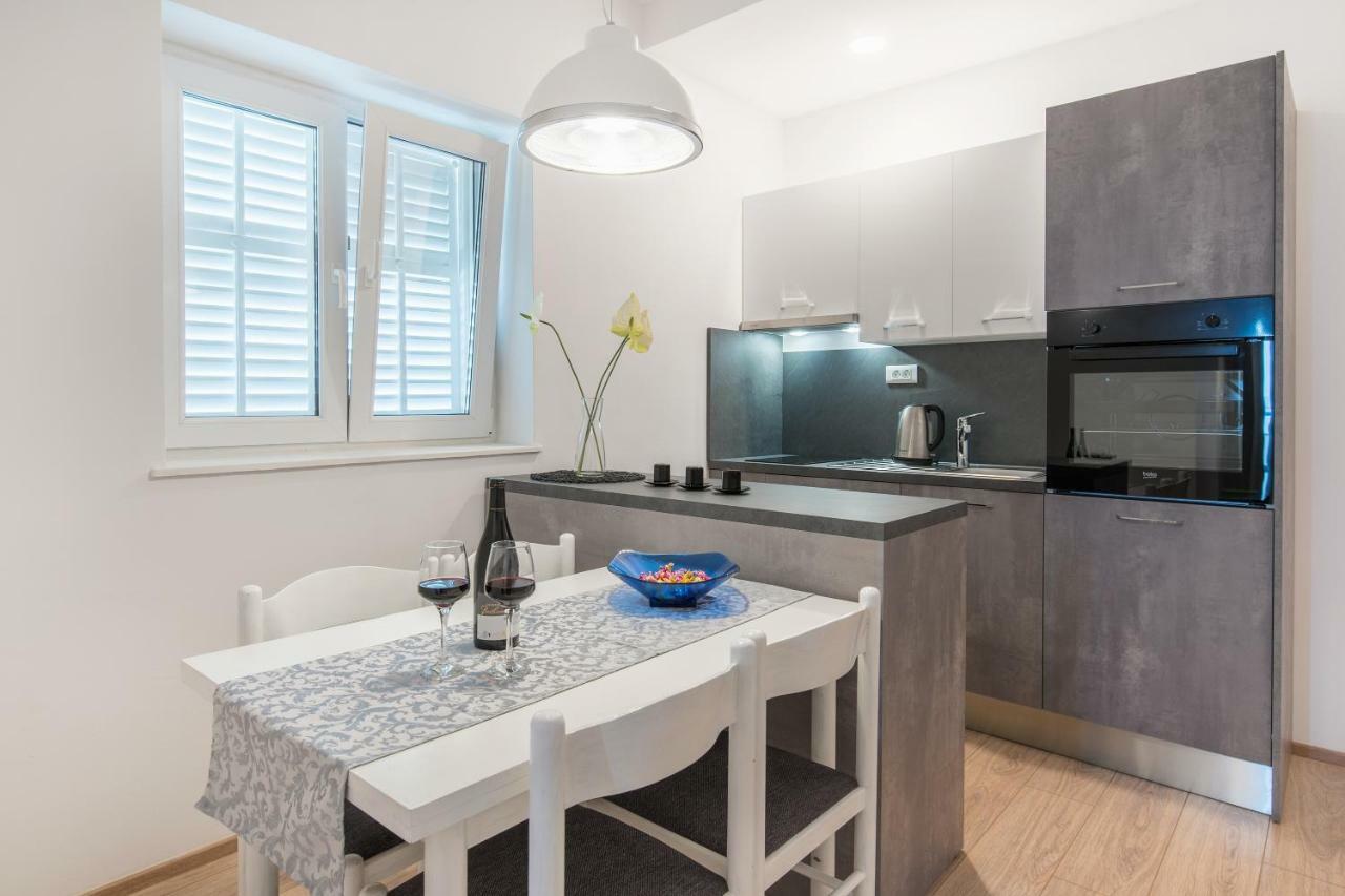 Beachfront Apartments Zanic Podstrana Zewnętrze zdjęcie