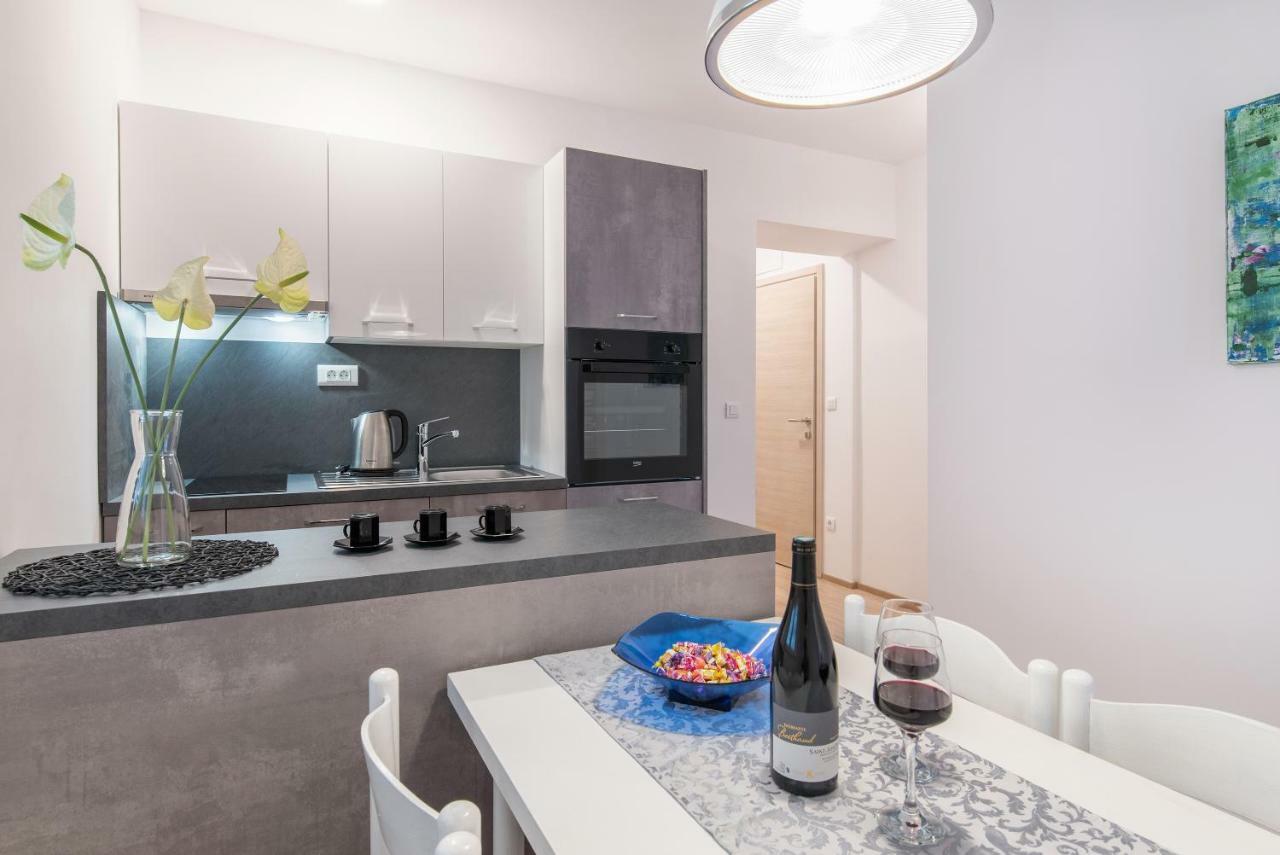 Beachfront Apartments Zanic Podstrana Zewnętrze zdjęcie